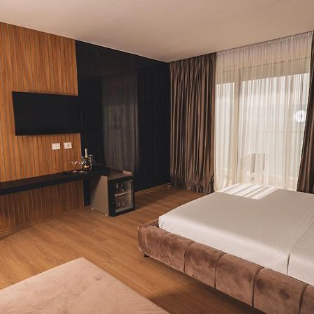Hotel Grand Mirage Vlorë Esterno foto