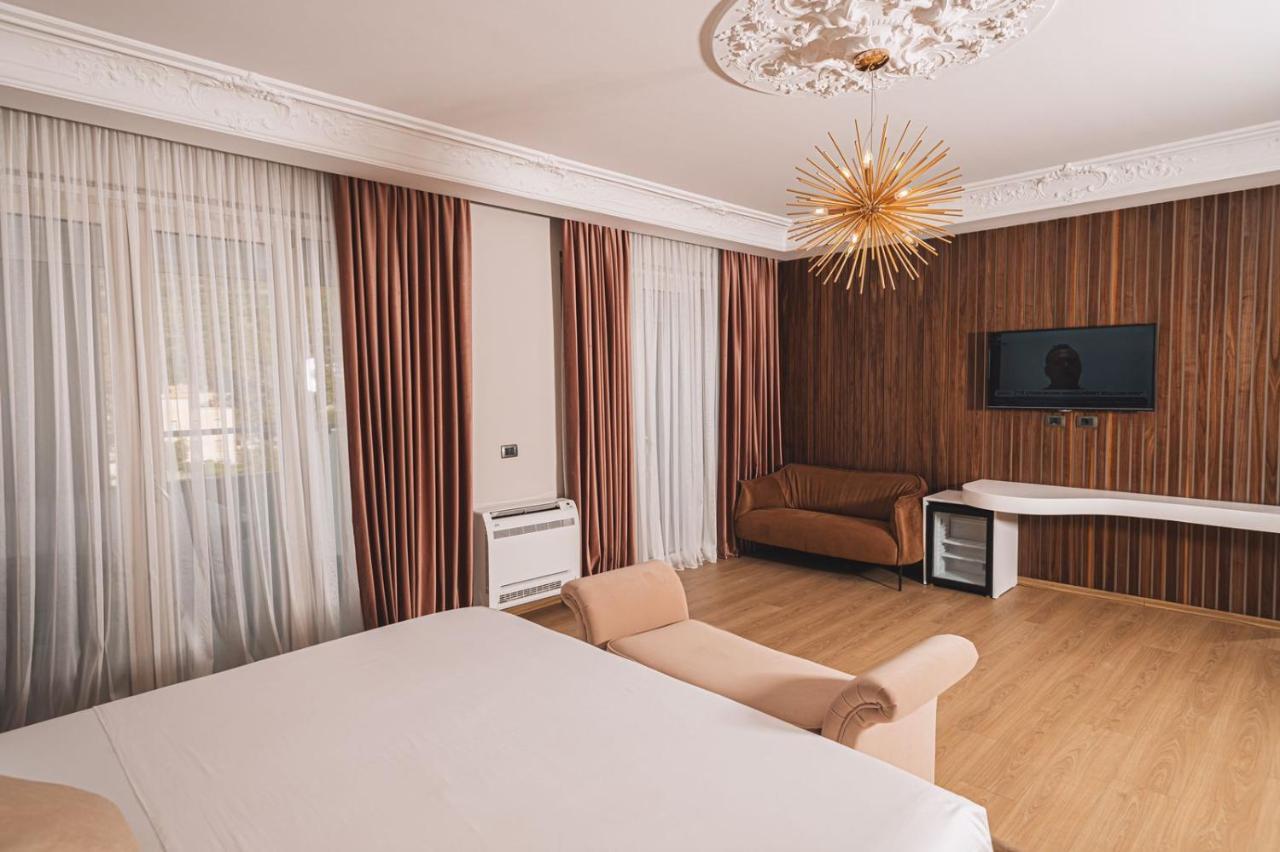 Hotel Grand Mirage Vlorë Esterno foto