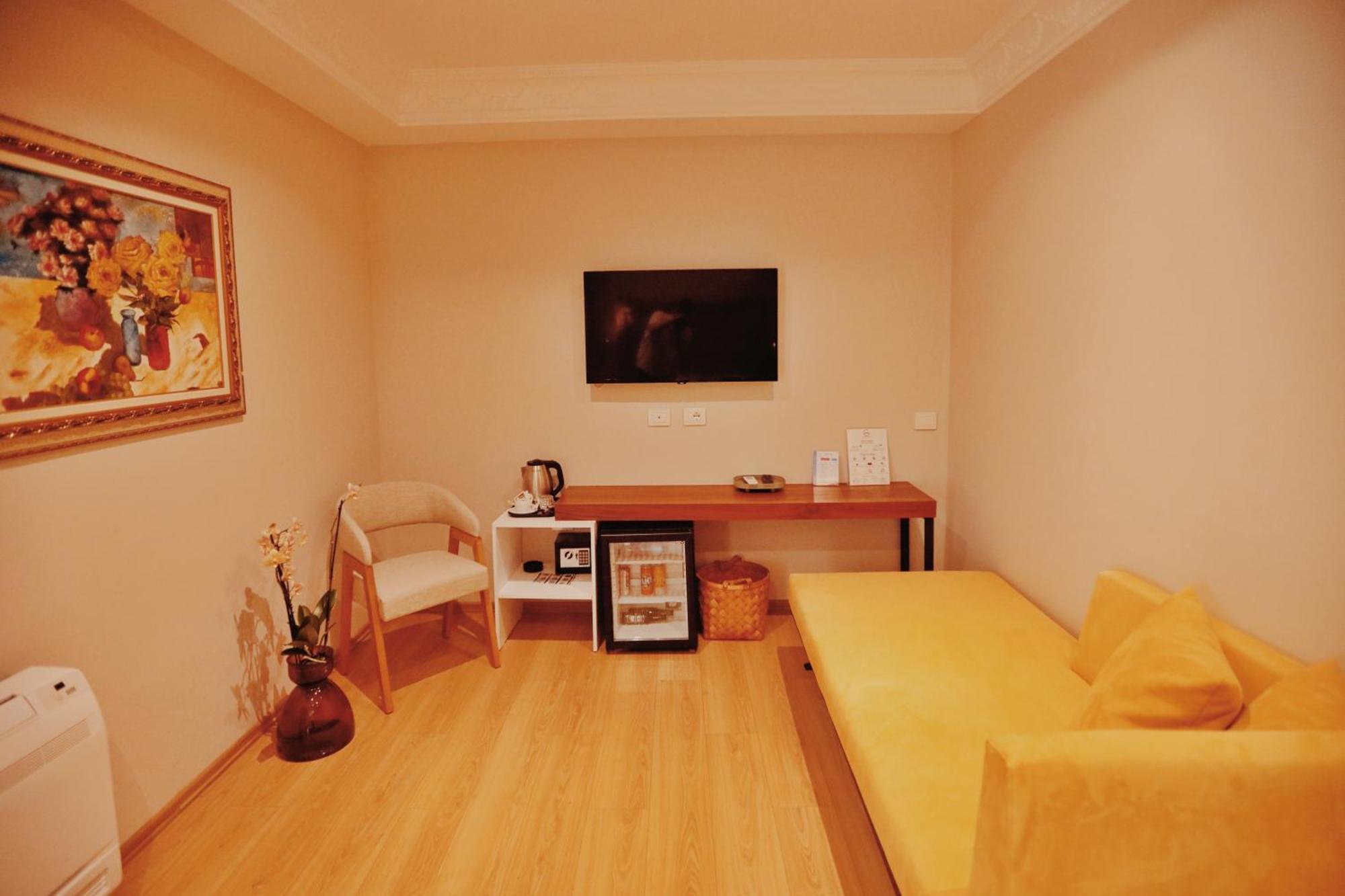 Hotel Grand Mirage Vlorë Esterno foto