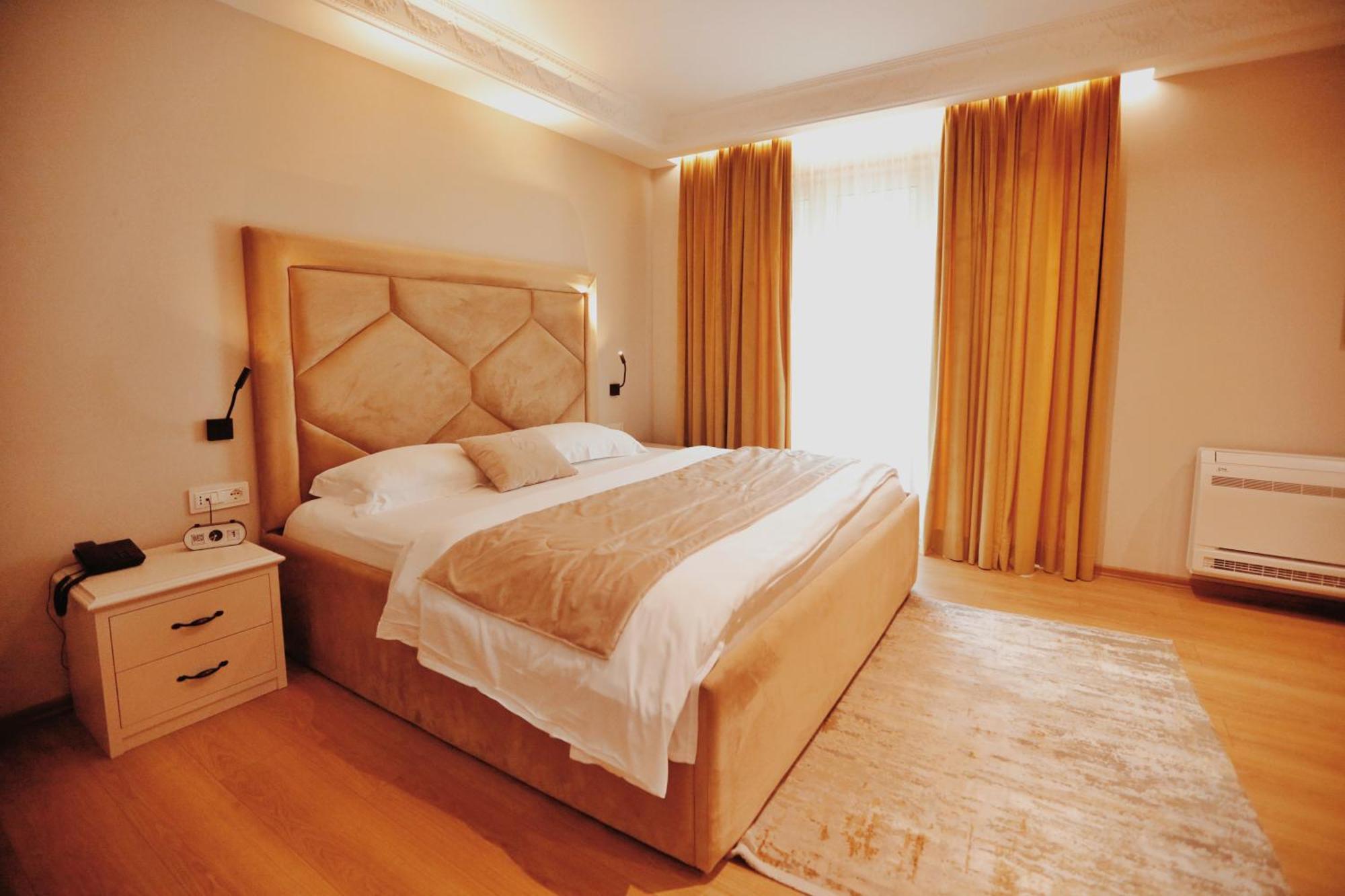 Hotel Grand Mirage Vlorë Esterno foto